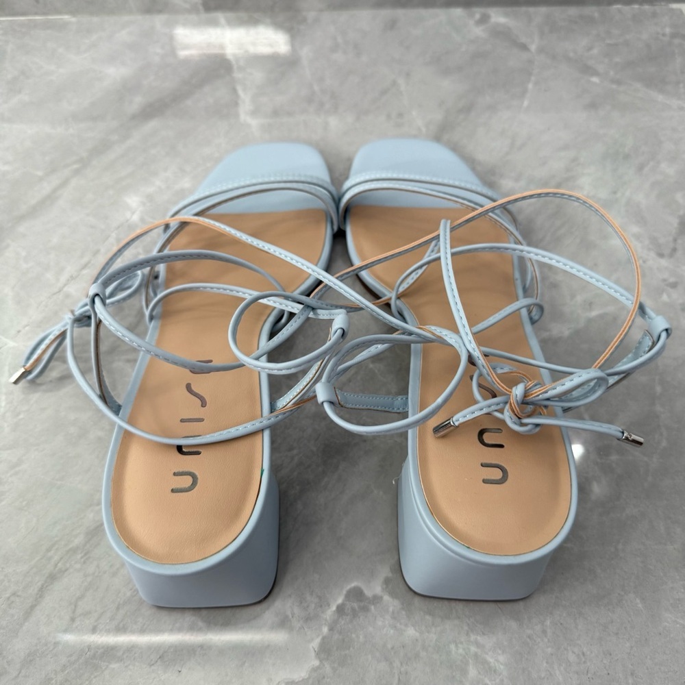 NWOT Women’s Unisa Venina Lace Up Tie Strappy Block Heel Sandals Size 10 - Picture 9 of 14